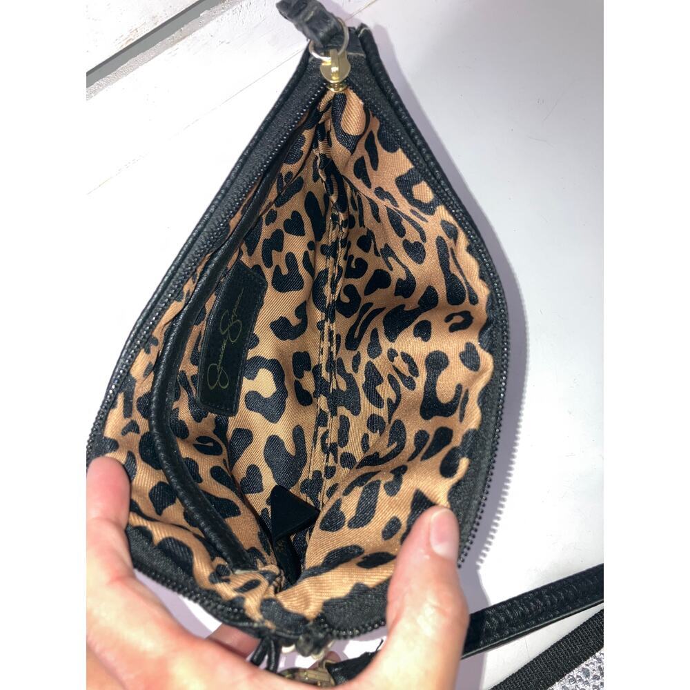 JESSICA SIMPSON BLACK, IVORY PVC LARGE WRISTLET - Picture 10 of 16